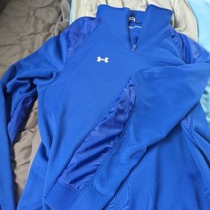 Under Armour command warm up top